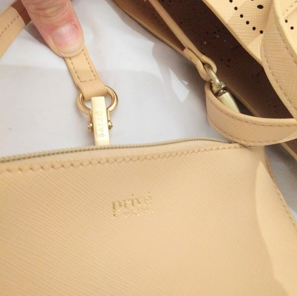 PRIVE by April tote - Picture 7 of 9
